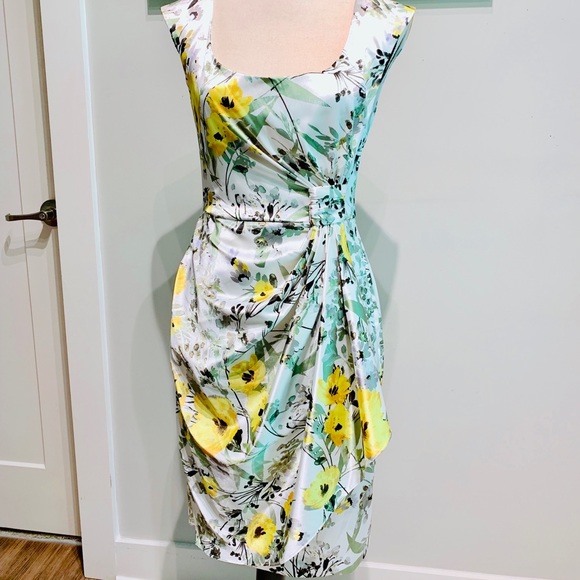 Maggy London Dresses & Skirts - Maggy London Floral Satin 1950s Style Dress 8
